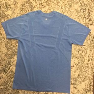 Lululemon Metal Vent Tech V Neck T-shirt.